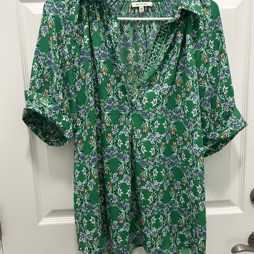 Max Studio Green Floral Blouse
